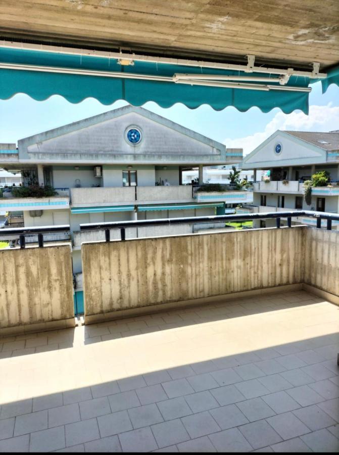 Appartement Attico Vista E Fronte Mare Zaffiroblu Con Posto Auto à Montesilvano Marina Extérieur photo